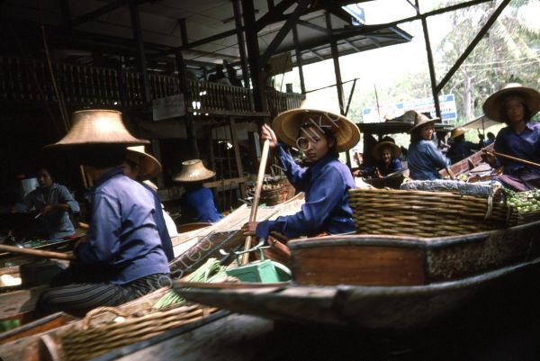 Thai Woman, Floating Market, Bangkok